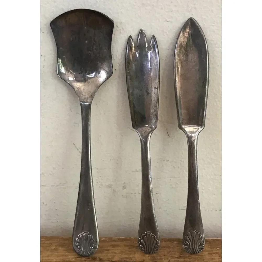 Set Mixed Random Lot 3 Vtg Antique English Silverplate Butter Knives Servers